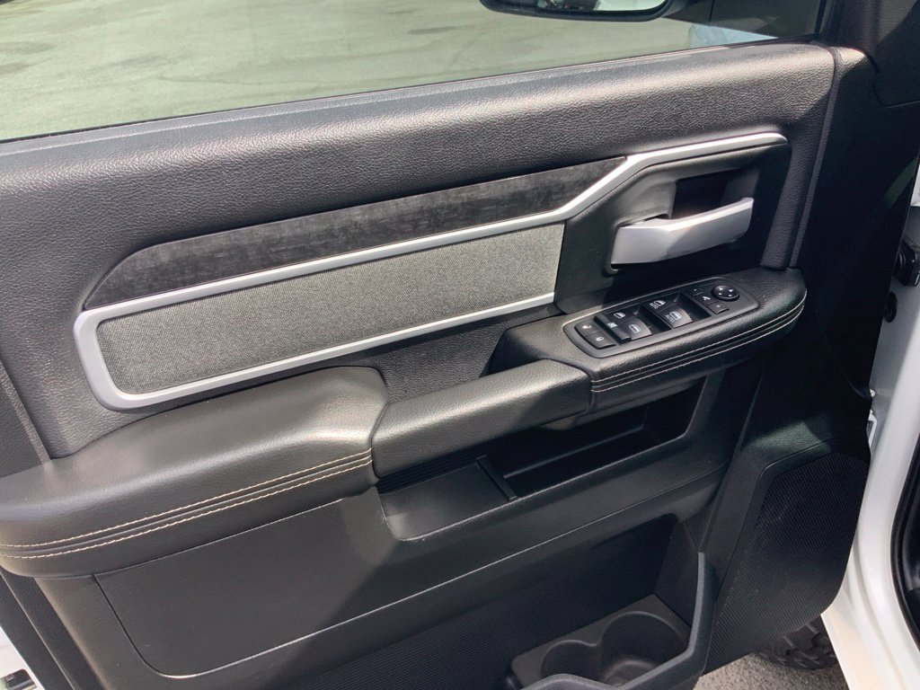 Certified 2020 RAM 2500 Big Horn w/ Night Edition AWD/4WD image 15