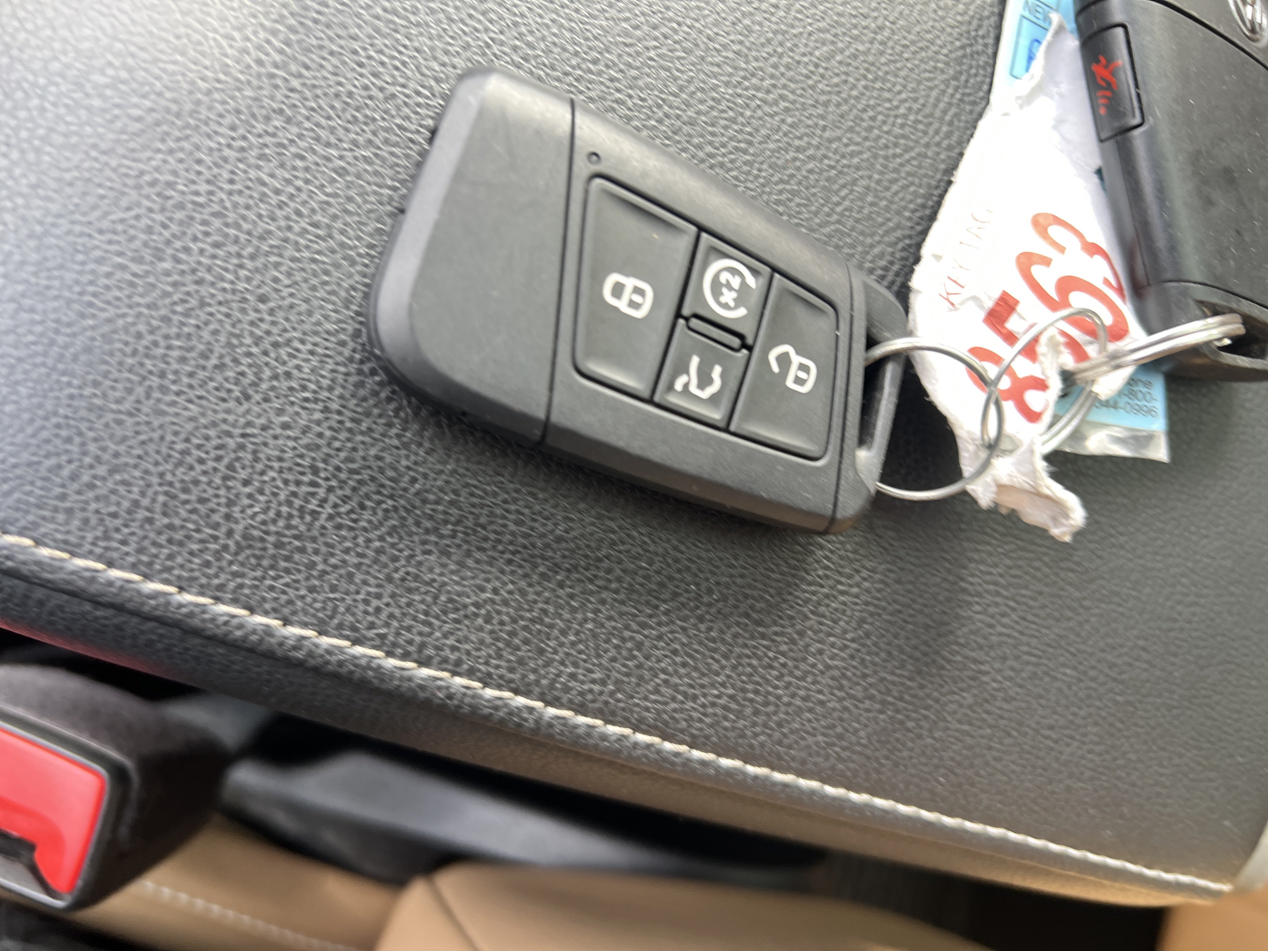 Used 2023 Volkswagen Tiguan SE w/ Panoramic Sunroof Package FWD image 31