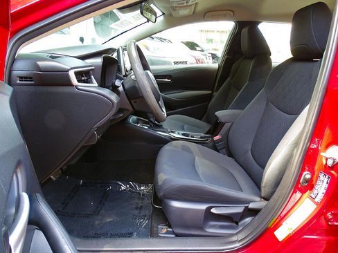 Used 2020 Toyota Corolla LE FWD image 16