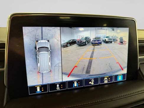 Used 2021 GMC Yukon XL SLT w/ SLT Luxury Plus Package image 31