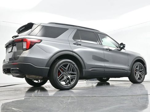 Used 2025 Ford Explorer ST-Line w/ Premium Package image 52