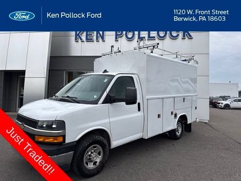 Used 2023 Chevrolet Express 3500 w/ Power Convenience Package RWD image 1