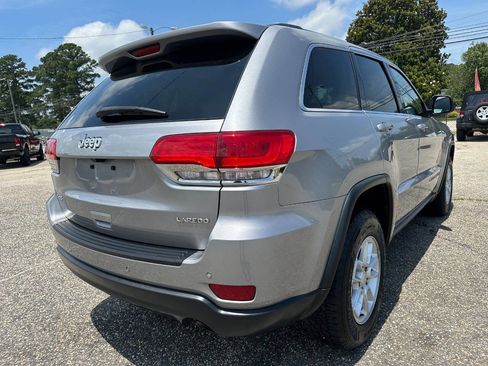 Used 2019 Jeep Grand Cherokee Laredo image 13