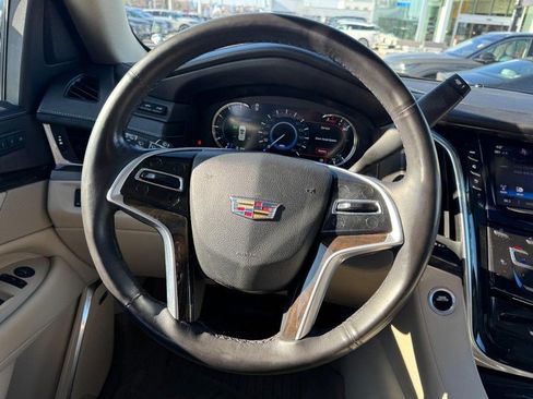 Used 2018 Cadillac Escalade Premium Luxury image 10