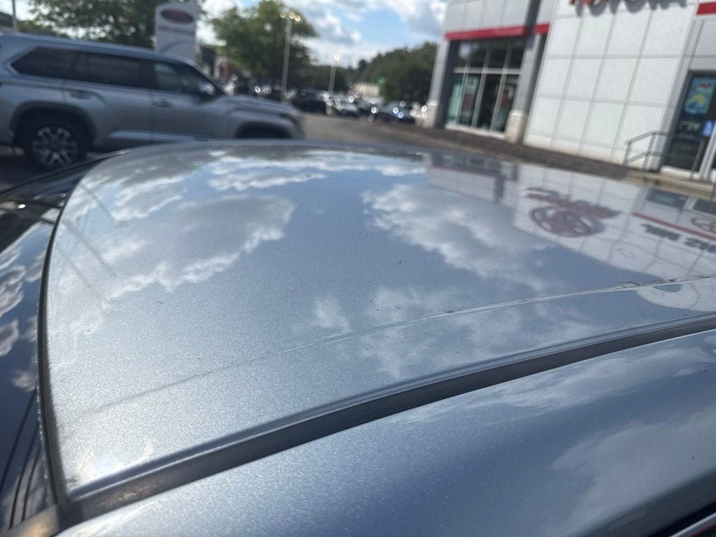 Used 2018 Toyota Camry XLE FWD image 4