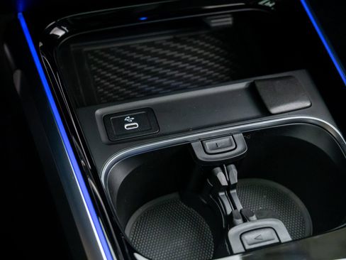 New 2026 Mercedes-Benz GLB 35 AMG 4MATIC image 24