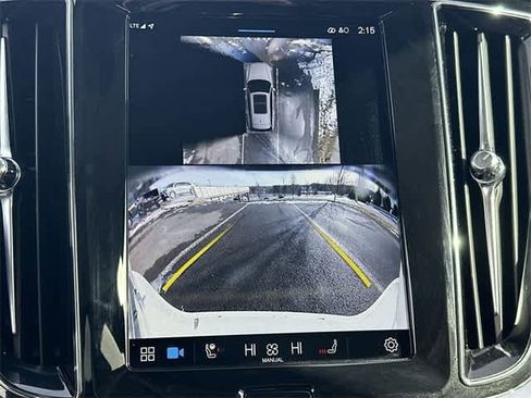 Used 2025 Volvo V60 B5 Cross Country Plus image 15