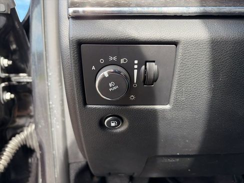 Used 2015 Jeep Grand Cherokee Limited image 15