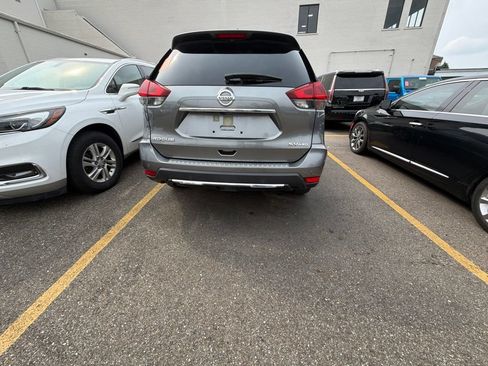 Used 2020 Nissan Rogue SV w/ Sun & Sound Touring Package AWD/4WD image 7