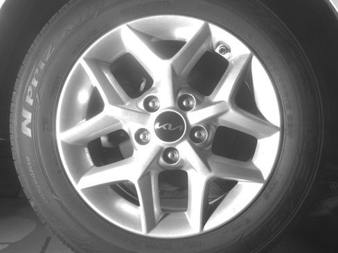 Used 2025 Kia Soul LX w/ LX Technology Package image 15