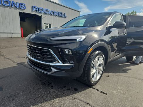 New 2026 Buick Encore GX Preferred w/ Comfort Package AWD/4WD image 3