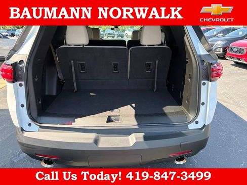 Used 2022 Chevrolet Traverse LS FWD image 45