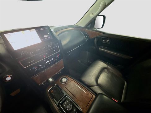 Used 2023 Nissan Armada SL image 8