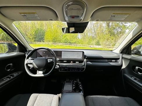 Certified 2025 Hyundai Ioniq 5 SE RWD image 19