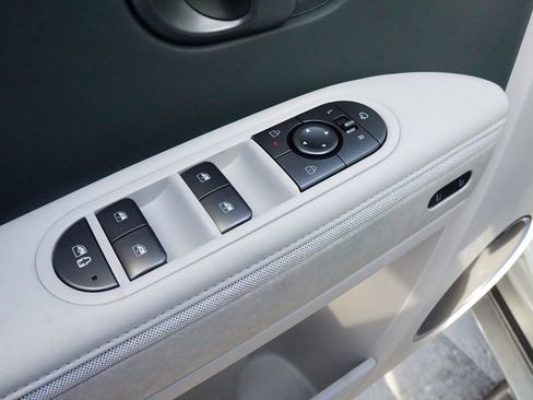 New 2026 Hyundai Ioniq 5 Limited image 18