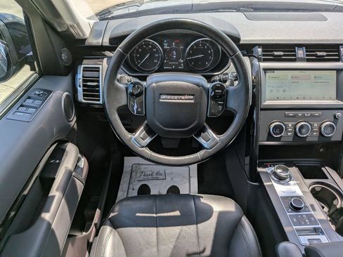 Used 2019 Land Rover Discovery SE AWD/4WD image 16