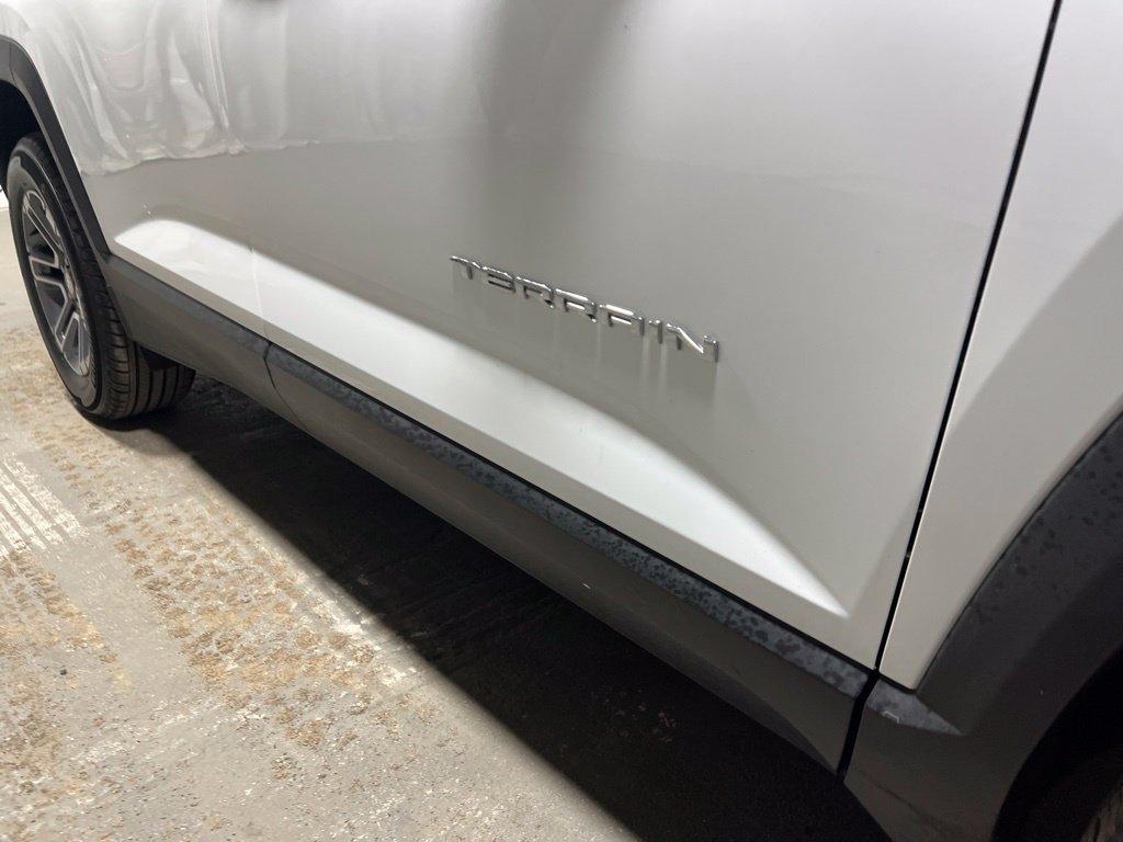 Used 2026 GMC Terrain Elevation FWD image 9