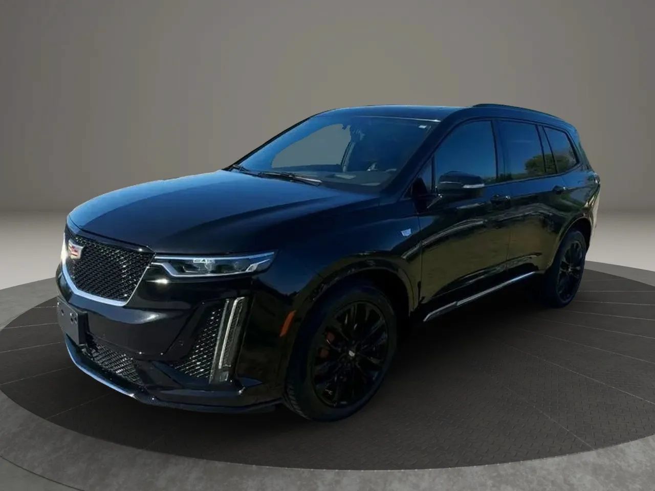 Used 2023 Cadillac XT6 Sport w/ Technology Package AWD/4WD image 3
