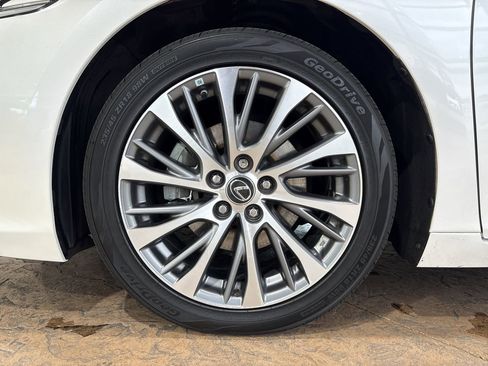 Used 2021 Lexus ES 350 w/ Premium Package FWD image 10