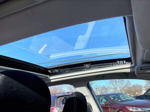 Used 2016 Subaru Forester 2.5i Premium w/ All-Weather Package image 25