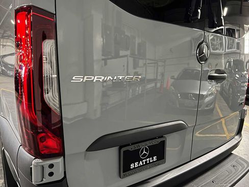 Used 2026 Mercedes-Benz Sprinter 2500 image 15