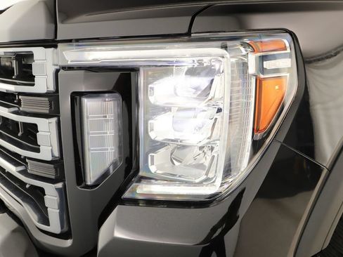 Used 2022 GMC Sierra 2500 AT4 w/ AT4 Premium Plus Package AWD/4WD image 39