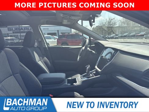 Used 2025 Subaru Outback Premium image 4
