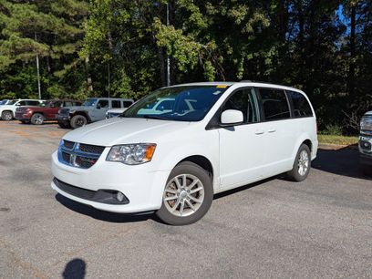 Used 2020 Dodge Grand Caravan SXT w/ Driver Convenience Group
