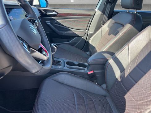 Used 2024 Volkswagen Jetta GLI Autobahn image 20