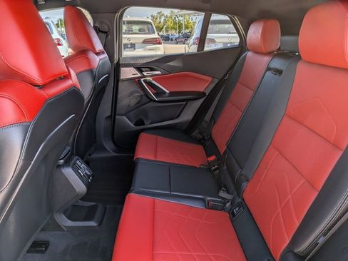 Used 2025 BMW X2 xDrive28i w/ Premium Package image 19