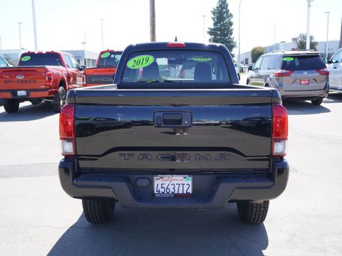 Used 2019 Toyota Tacoma SR RWD image 9