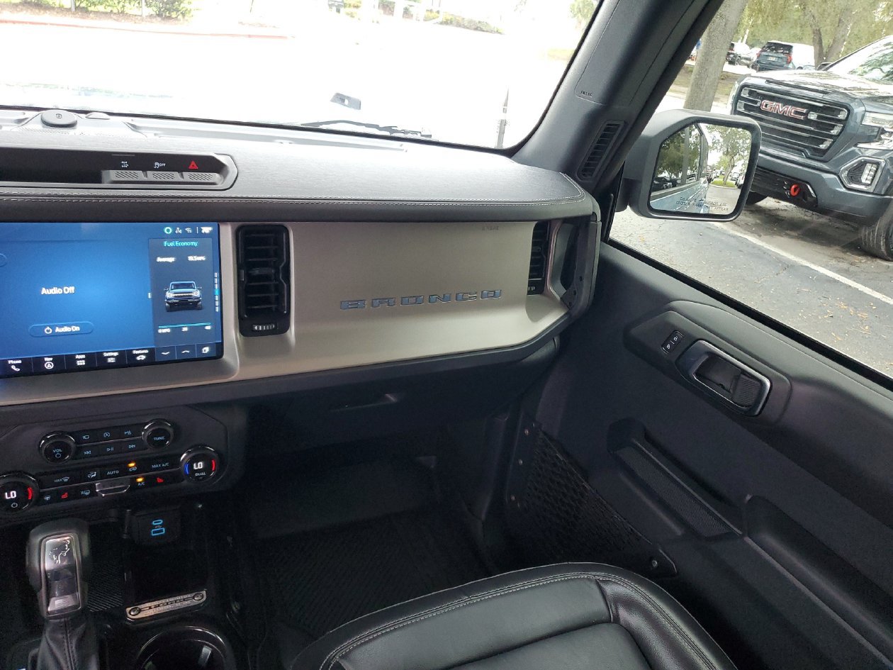Used 2025 Ford Bronco Outer Banks AWD/4WD image 14