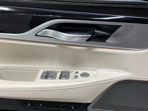 Used 2019 BMW 750i xDrive 750i xDrive w/ Executive Package image 11
