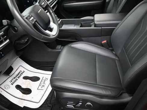 Used 2025 Hyundai Santa Fe XRT AWD/4WD image 15