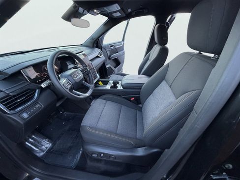 Used 2025 GMC Acadia Elevation image 13