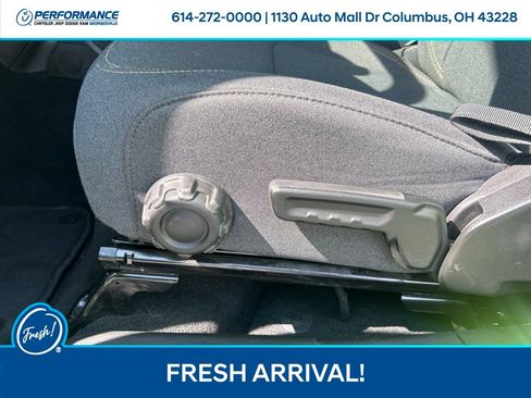 Used 2025 Jeep Gladiator Sport AWD/4WD image 18