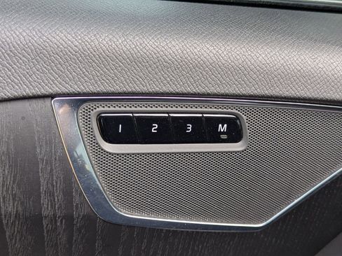 Used 2020 Volvo XC90 T5 Momentum w/ Protection Package Premier image 18