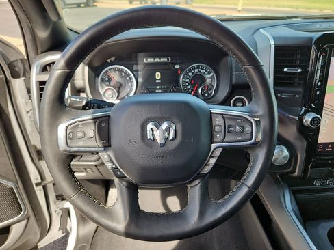 Used 2025 RAM 1500 Laramie AWD/4WD image 16