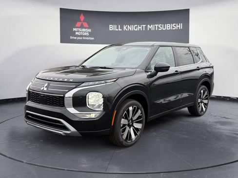 New 2025 Mitsubishi Outlander SE image 1