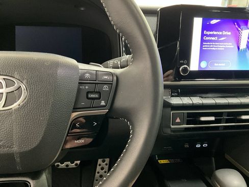 Used 2026 Toyota Camry SE FWD image 19