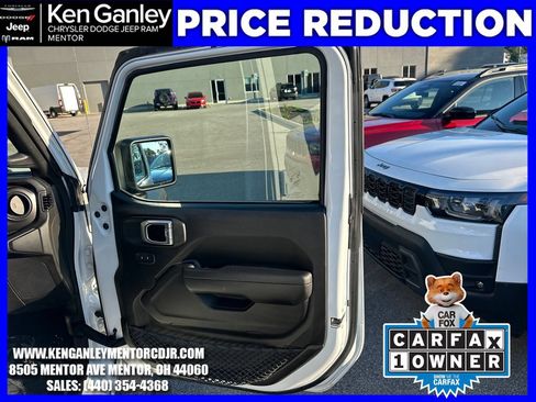 Used 2023 Jeep Wrangler Unlimited Sport AWD/4WD image 25