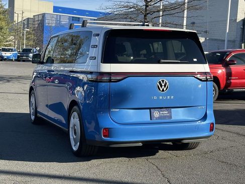 Used 2025 Volkswagen ID. Buzz 1st Edition image 4