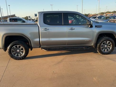 Used 2024 GMC Sierra 1500 AT4 w/ Technology Package AWD/4WD image 2