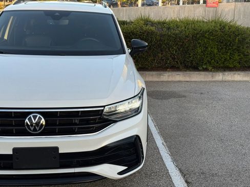 Used 2022 Volkswagen Tiguan SE R-Line FWD image 8