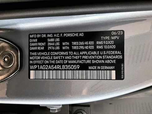 Used 2024 Porsche Macan S image 35