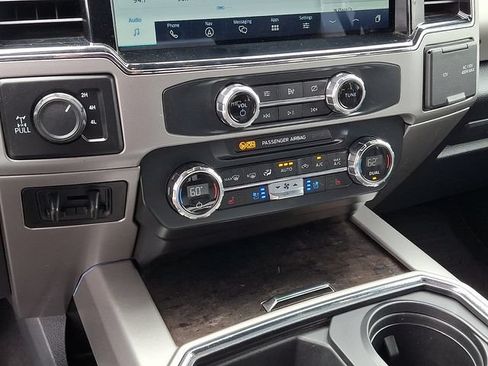 Used 2022 Ford F250 Lariat w/ Chrome Package AWD/4WD image 11