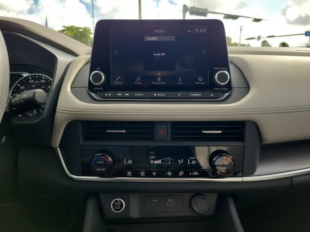 Used 2023 Nissan Rogue SV FWD image 23