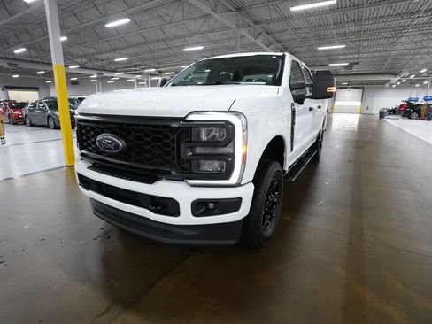 Used 2024 Ford F250 XL w/ STX Appearance Package AWD/4WD image 12
