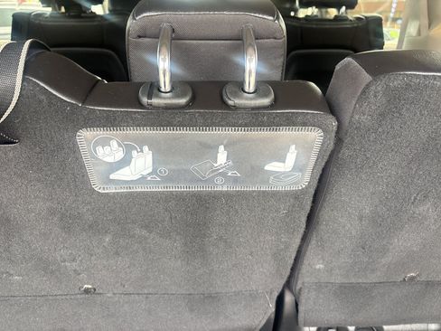Used 2020 Chrysler Voyager Lxi FWD image 12