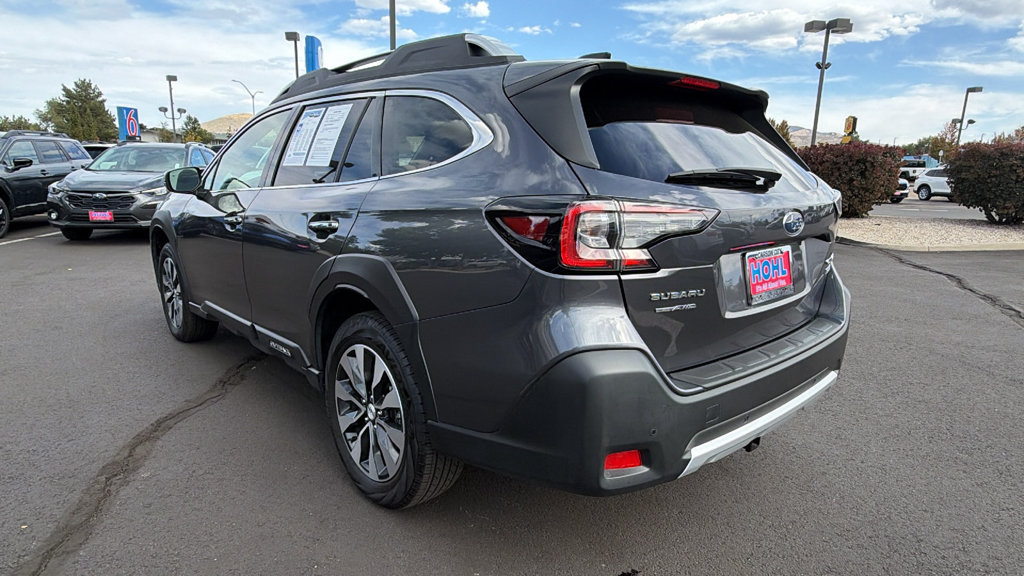 Used 2025 Subaru Outback Touring AWD/4WD image 5